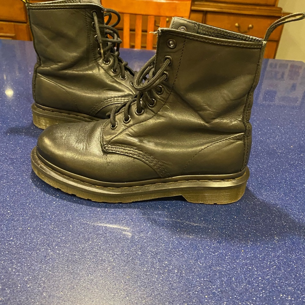 Dr. Martens EUC Combat Boots